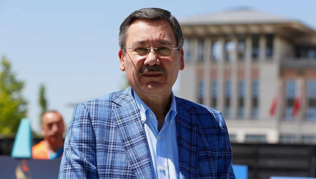 Melih Gökçek\'in yorumu cenaze sahiplerini kızdırdı: Saraydan kovulanlar bilmez