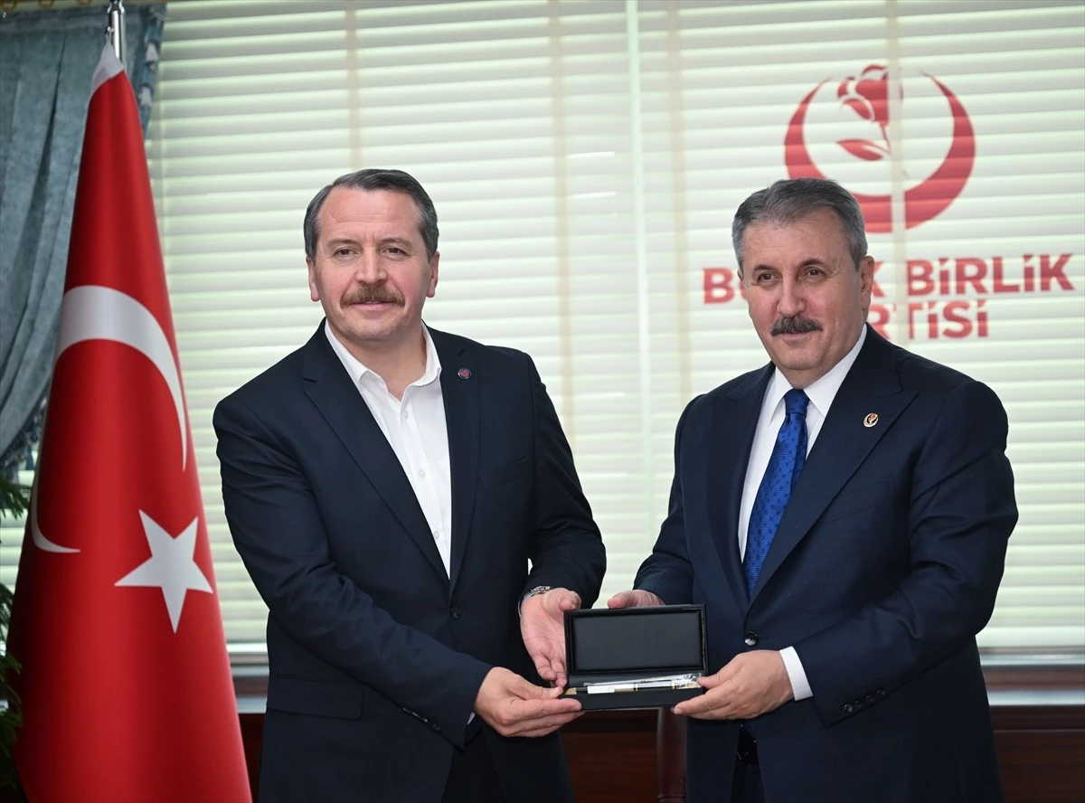 Memur-Sen Genel Başkanı Ali Yalçın ve BBP Genel Başkanı Mustafa Destici görüştü