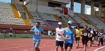 Mersin'de posta dağıtıcıları milli takım için yarıştı