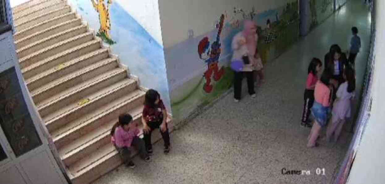 Öğretmenin aldığı ilk yardım eğitimi, ilkokul öğrencisinin hayatını kurtardı Öğretmenin aldığı ilk yardım eğitimi, ilkokul öğrencisinin hayatını kurtardı