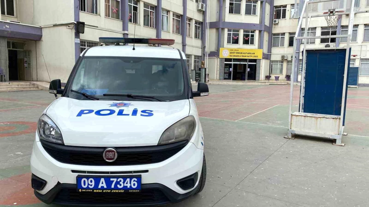 Aydın\'da okulda merdivenden düşen kız öğrenci yaralandı