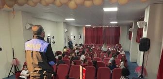 Samsun'da Güvenli Mahalle Güvenli Eğitim Projesi kapsamında öğrencilere eğitim verildi