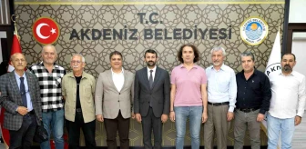 Akdeniz Belediye Başkanı Hoşyar Sarıyıldız, Mersin Gazeteciler Cemiyeti'ni ziyaret etti