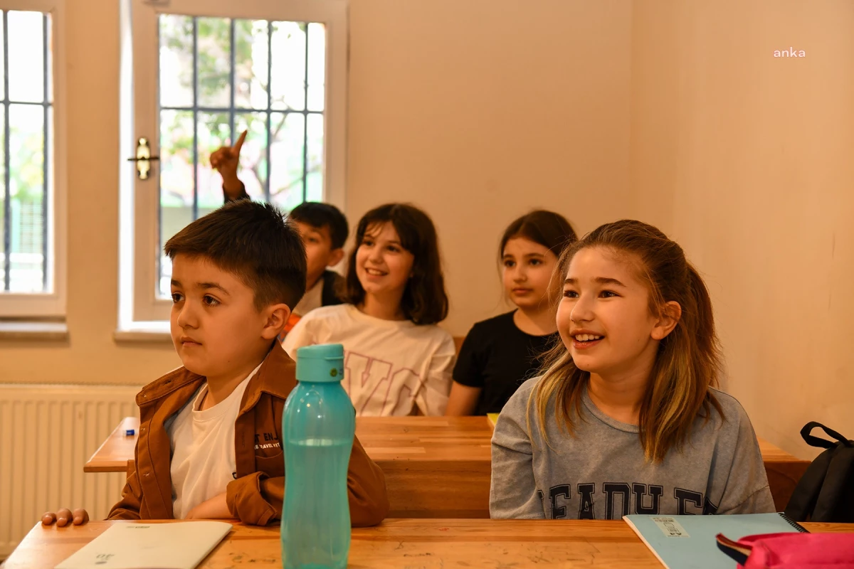Tepebaşı Belediyesi Bahriye Üçok Eğitim ve Gelişim Merkezi\'nde Çocukların Gelişimi Destekleniyor