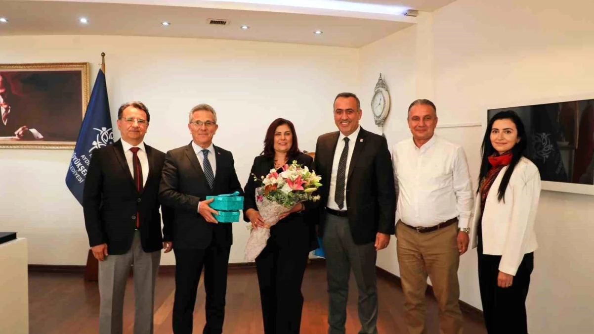 Nazilli Belediye Başkanı ve CHP Meclis Üyeleri Aydın Büyükşehir Belediye Başkanı\'na Nezaket Ziyaretinde Bulundu