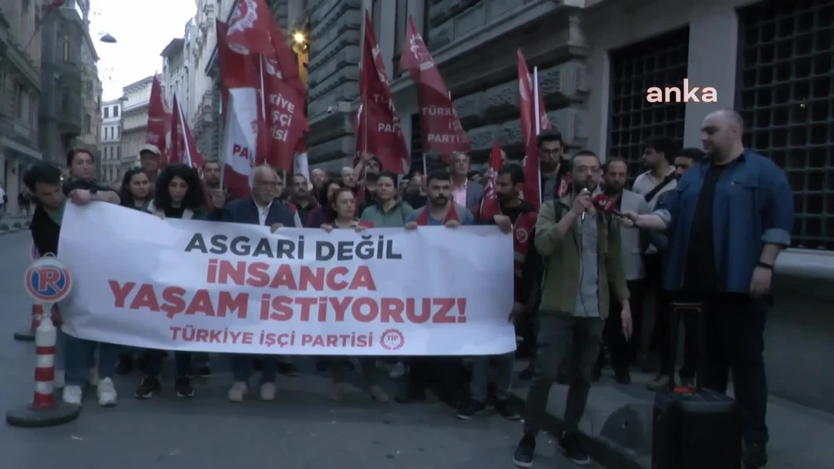 TİP İstanbul İl Örgütü, Asgari Ücret Artışı İçin Protesto Etti