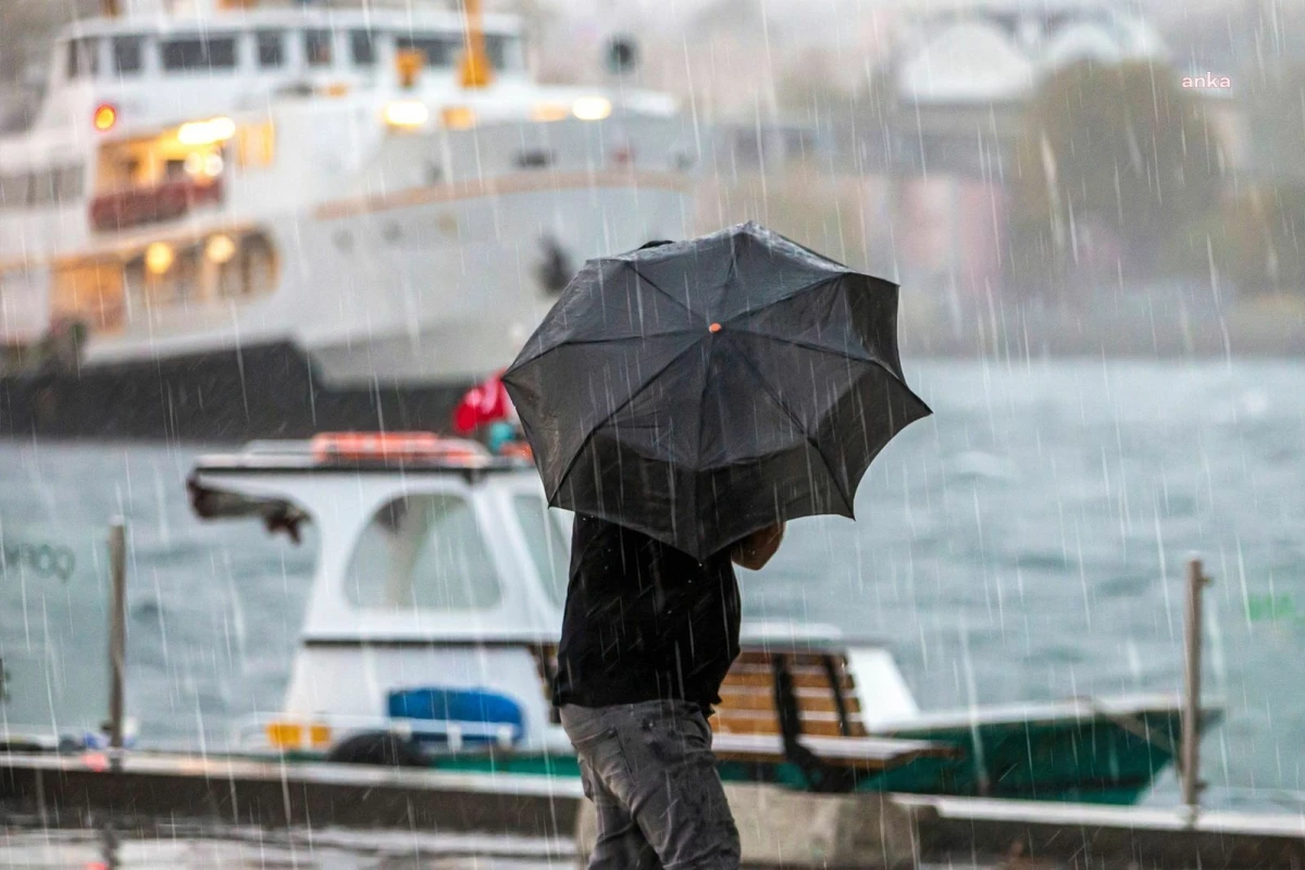 İstanbul\'da Fırtına ve Sağanak Yağış Bekleniyor