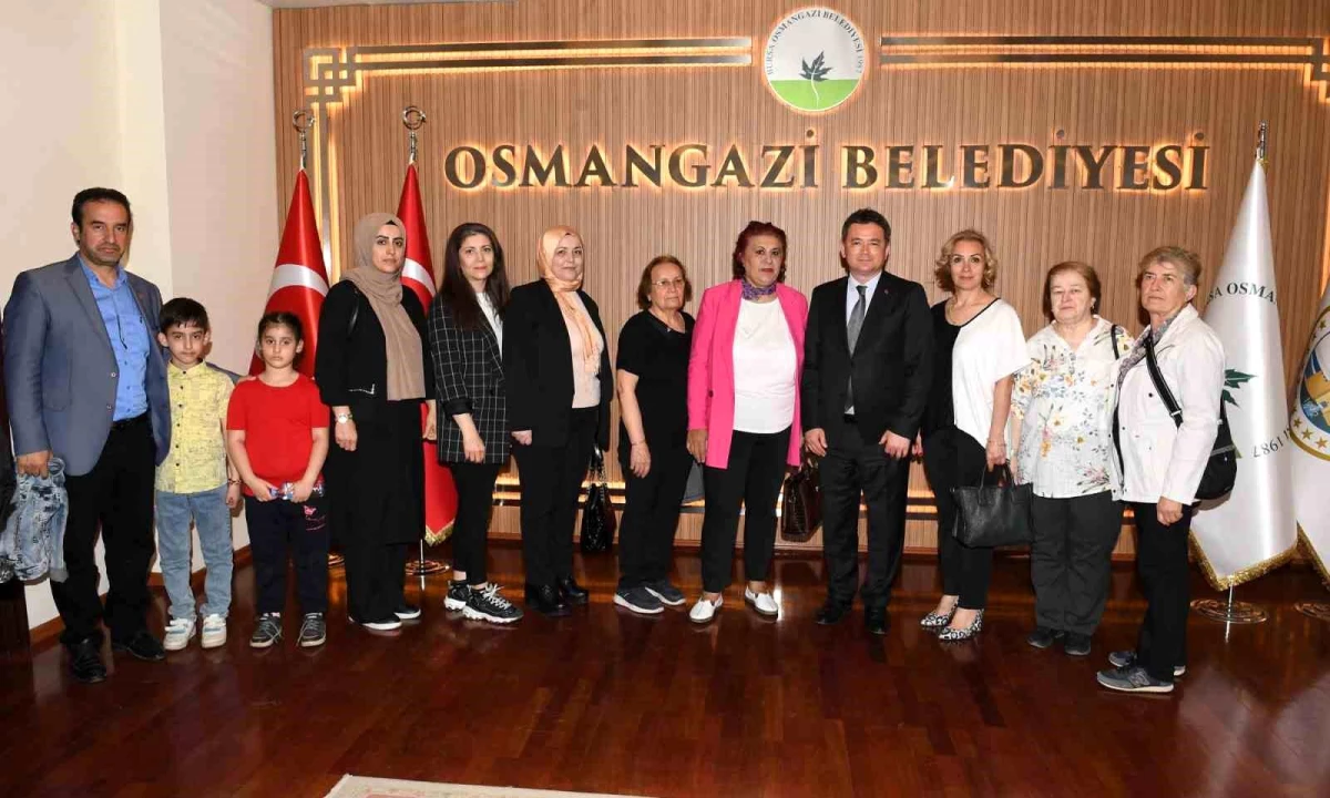 Osmangazi Belediye Başkanı Erkan Aydın, Halka Kapılarını Açtı