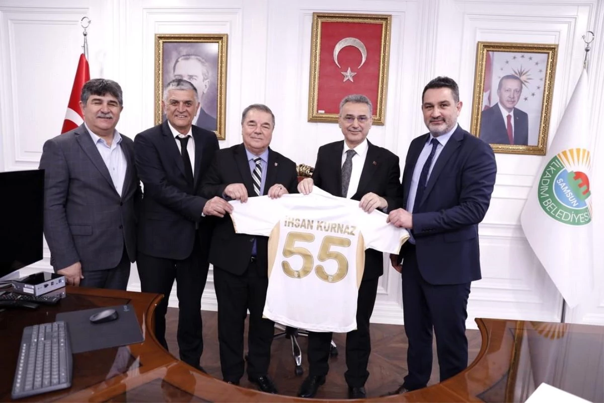 İlkadım Belediye Başkanı İhsan Kurnaz, Samsunspor\'u Ziyaret Etti