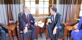 Dışişleri Bakanı Hakan Fidan, Hollanda Başbakanı Mark Rutte ile görüştü