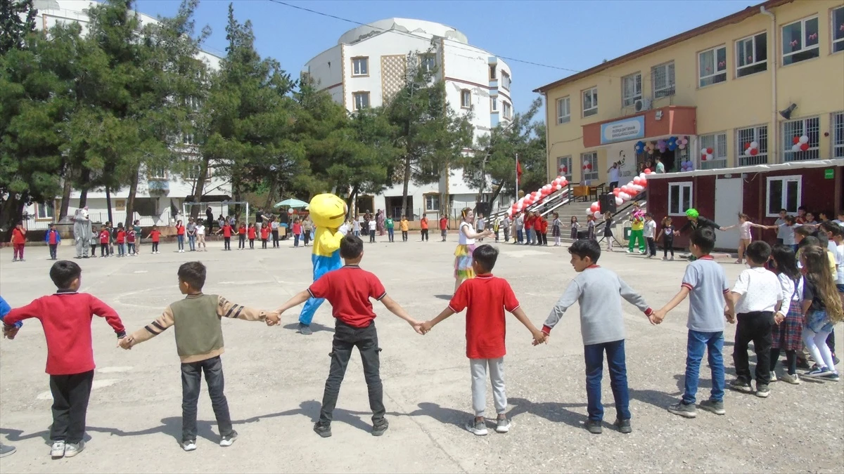 Gaziantep Ticaret Odası, depremzede çocuklar için kutlama programı düzenledi