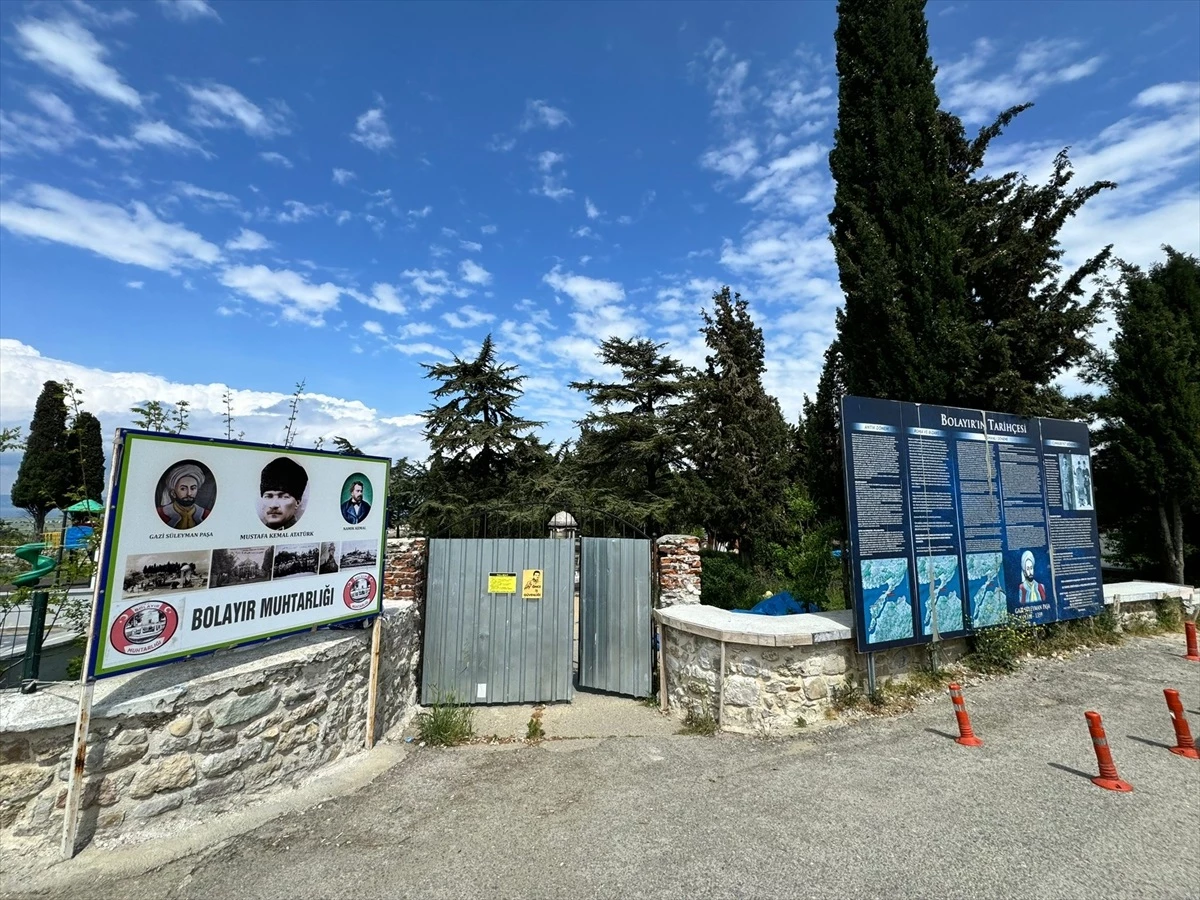 Gelibolu\'daki Gazi Süleyman Paşa Türbesi ve Namık Kemal\'in mezar restorasyonu revize projeyle devam edecek
