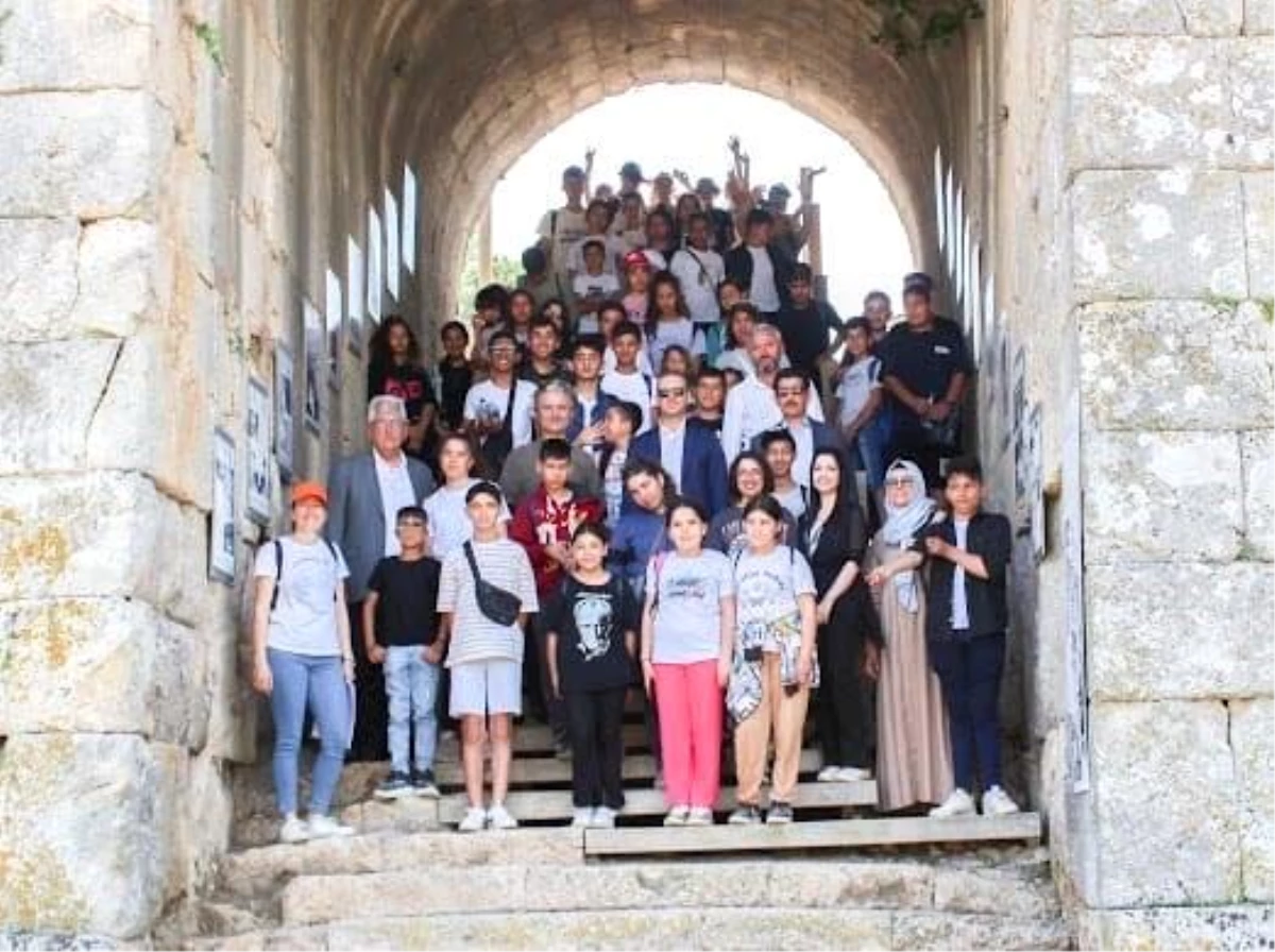 Köyceğiz\'de Turizm Haftası etkinlikleri kapsamında öğrenciler Kaunos Antik Kenti\'ni ziyaret etti