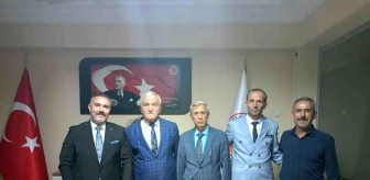 Karabük Merkez Mahalle Muhtarları Derneği'nin yeni başkanı Ozan Özçelik oldu