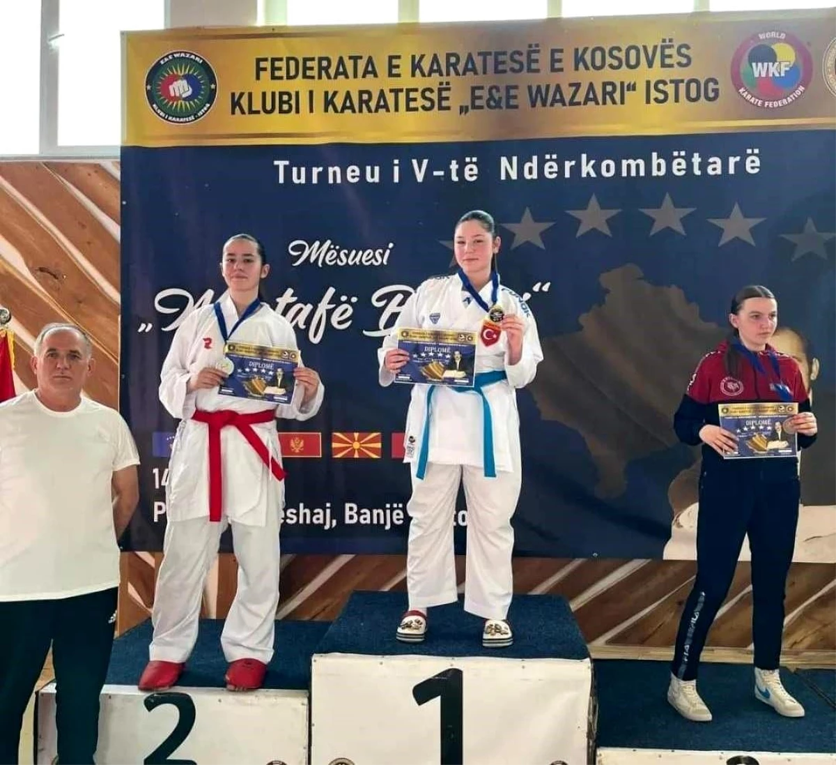 Nilüfer Belediyespor Kulübü Kosova\'da Karate Şampiyonasında Başarılı