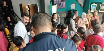 Samsun'da Polis Ekipleri Öğrencilere Siber Zorbalık Konusunda Seminer Verdi