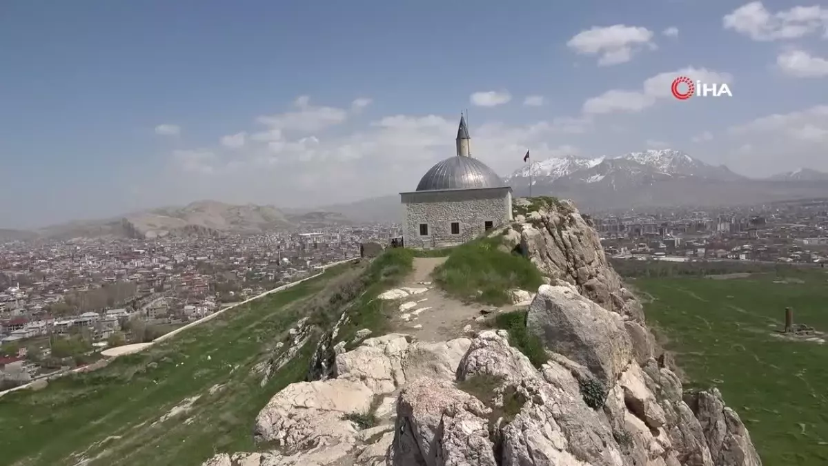 Osmanlı\'nın sembolü Süleyman Han Camii yeniden ibadete açıldı