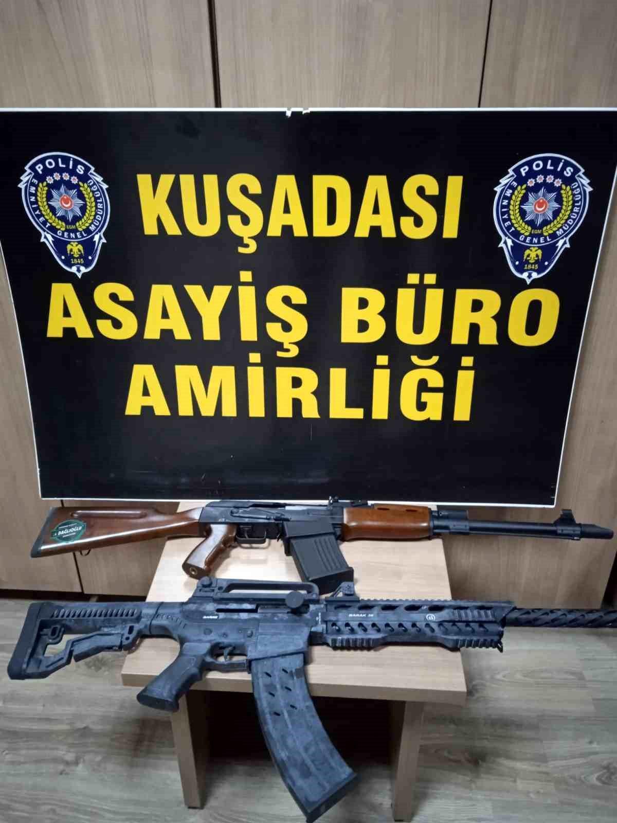 Kuşadası\'nda İşletme Önünde Silahlı Kavga: 2 Tutuklama