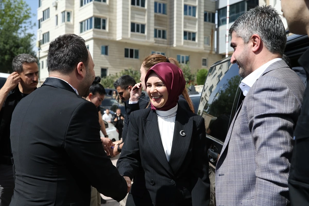 Aile ve Sosyal Hizmetler Bakanı Şırnak\'ta bir düğüne katıldı