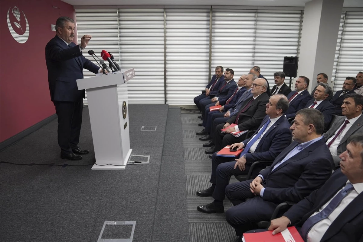 BBP Genel Başkanı Mustafa Destici: \'Önce devletim, önce ülkem, önce milletim\'