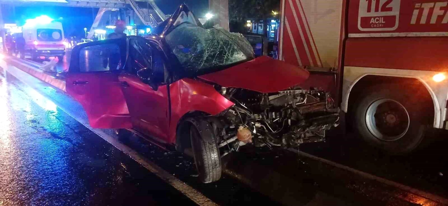 Beylikdüzü\'nde Yağmurda Kaza: Sürücü Hayatını Kaybetti