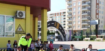 Haliliye Belediyesi Çocuk Trafik Eğitim Parkı'nda Miniklere Trafik Eğitimi Veriliyor
