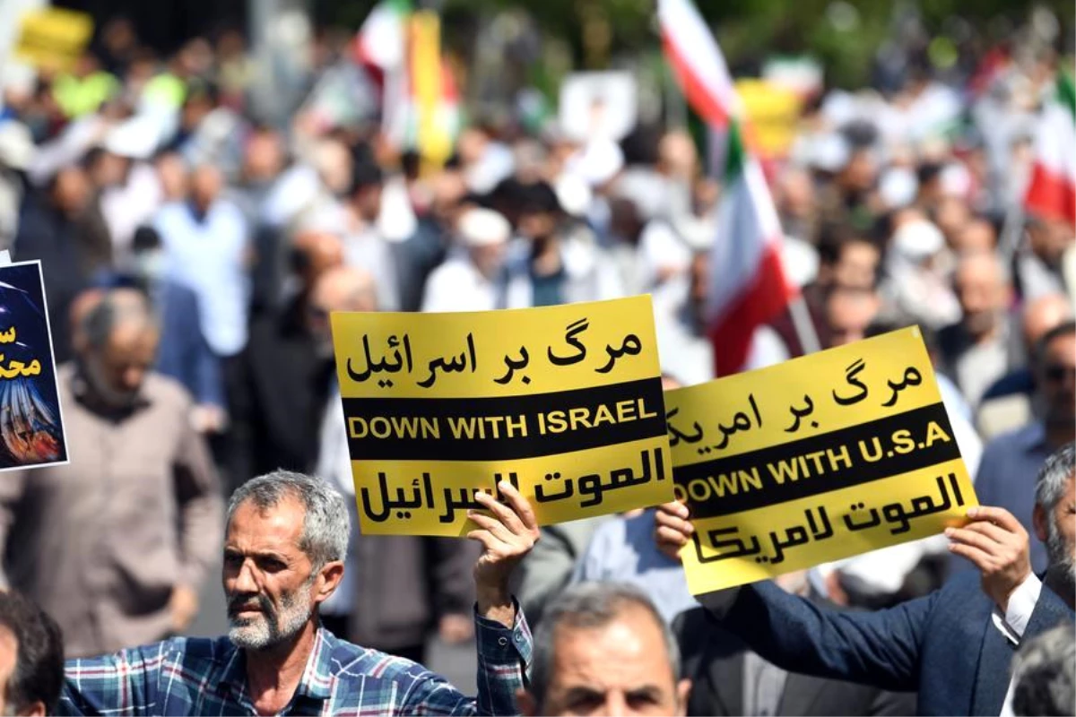 İranlılar İsrail\'e yönelik saldırılara destek için yürüyüş düzenledi