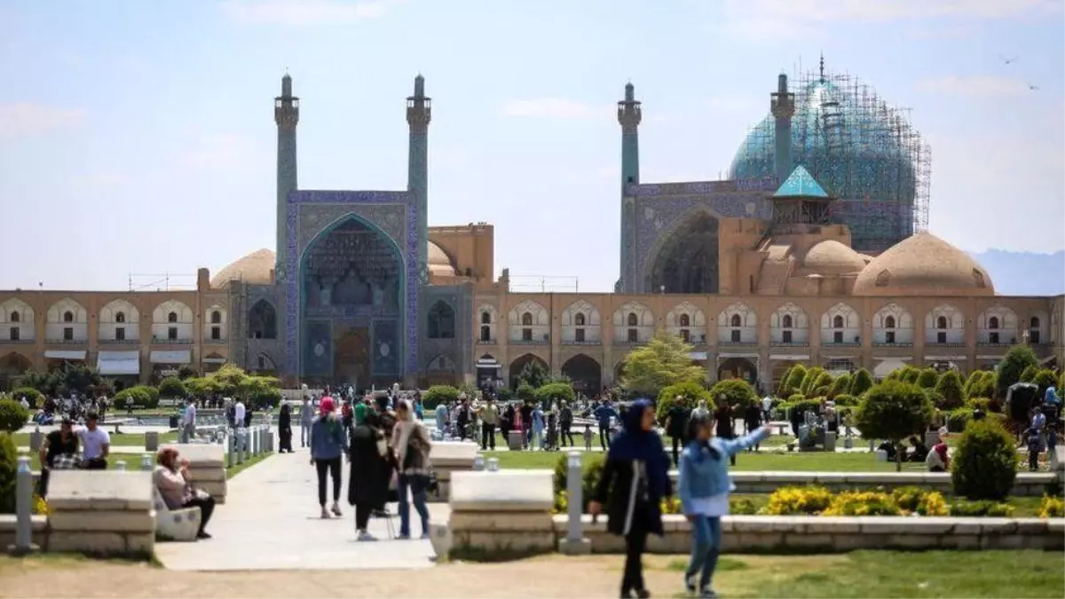 İran\'ın İsfahan kentindeki askeri üslere saldırı düzenlendi