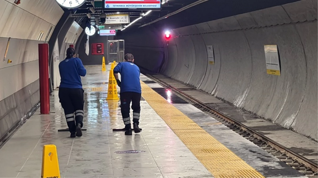 İstanbul\\'da Yenibosna metro istasyonunu su bastı