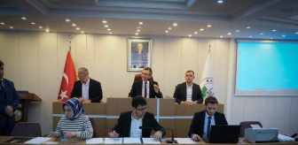 Karapınar Belediye Başkanı İbrahim Önal başkanlığında yeni dönemin ilk meclis toplantısı gerçekleştirildi
