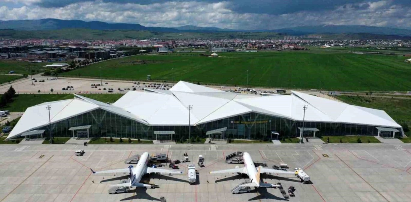 Kars Harakani Havalimanı\'nda Mart ayında 46 bin 846 yolcuya hizmet verildi