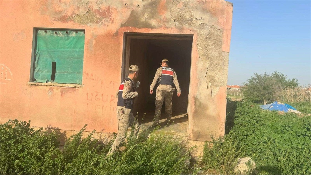 Kilis\'te Jandarma Komutanlığı tarafından huzur ve güven uygulaması gerçekleştirildi