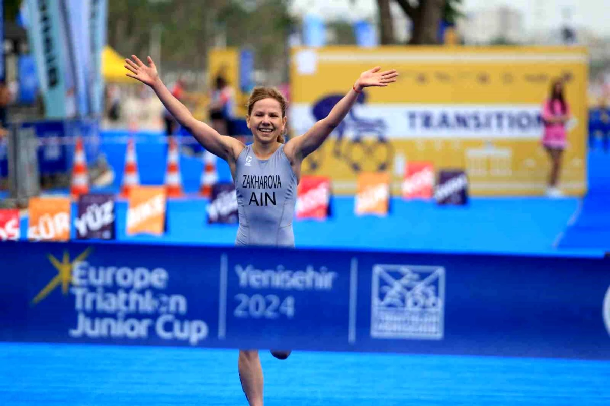 Avrupa Triatlon Genç Kadınlar ve Genç Erkekler Kupası Mersin\'de Gerçekleştirildi
