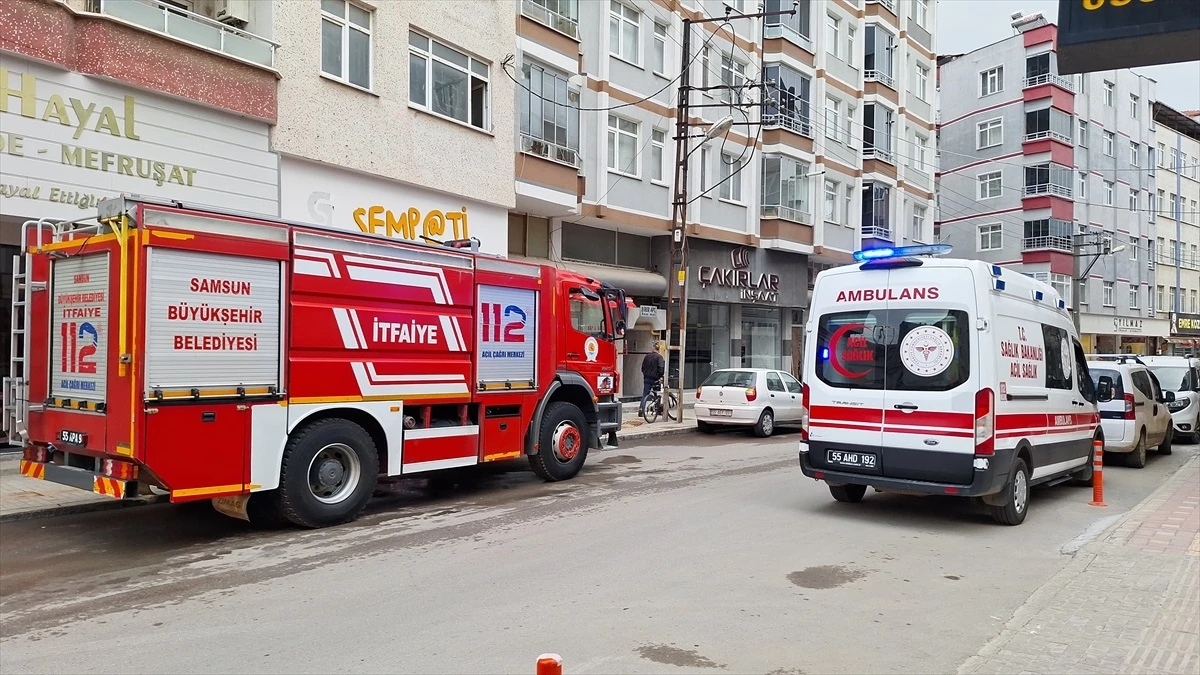 Samsun\'da elektrik kesintisi nedeniyle mahsur kalan kadın kurtarıldı