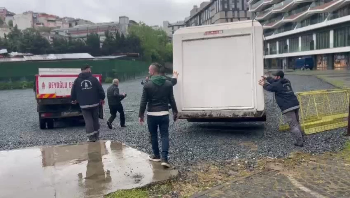 Beyoğlu\'nda kaçak otopark işgali sona erdi