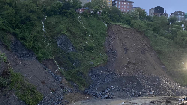 Toprak kayması nedeniyle tahliye edilen bina sayısı 30'a yükseldi! Hasarın boyutu gün ağarınca ortaya çıktı