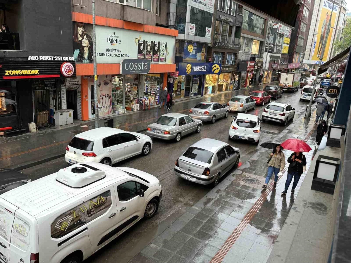 Zonguldak\'ta Kadırga rampasında uzun araç nedeniyle kuyruk oluştu