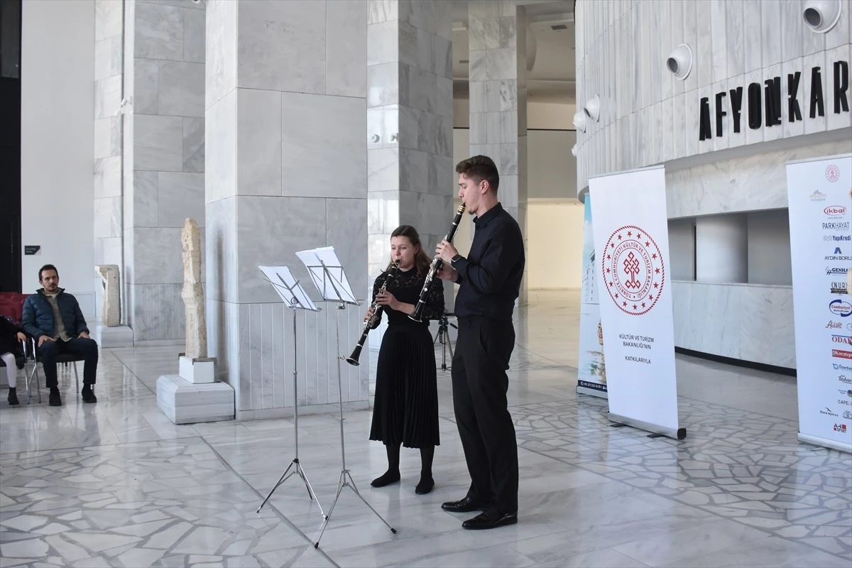Afyonkarahisar Klasik Müzik Festivali\'nde Çekyalı Duo Amabile konser verdi