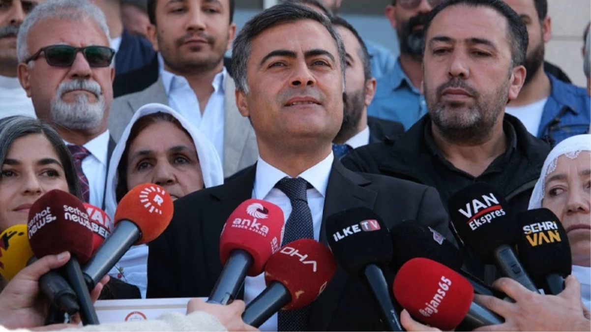 Abdullah Zeydan: Kayyum yönetimi, Van Büyükşehir Belediyesi\'ni 8,5 milyar TL borca sokmuş