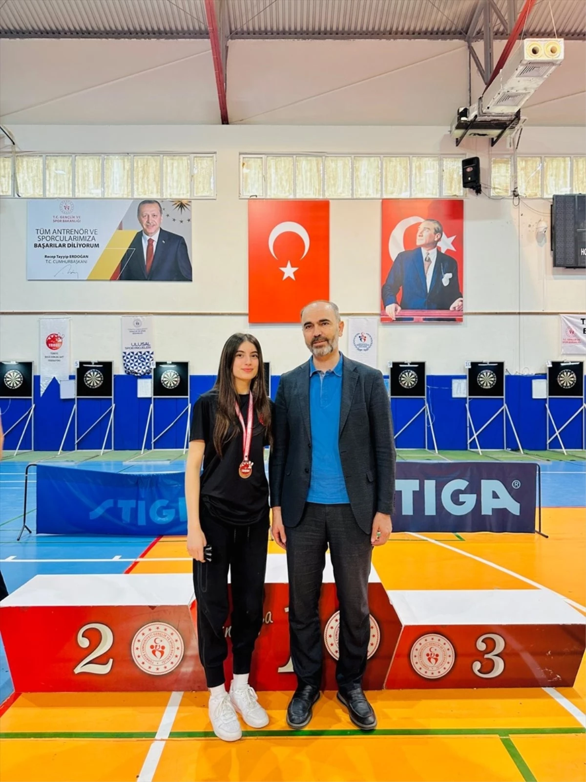 Adana Çepni Spor Kulübü sporcusu Ecrin Buse Dural, Türkiye Dart Şampiyonası\'nda üçüncü oldu