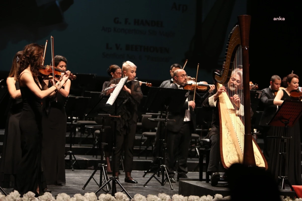 Eskişehir Senfoni Orkestrası\'nda Türkiye\'nin ilk erkek arp sanatçısı Çağatay Akyol konser verdi