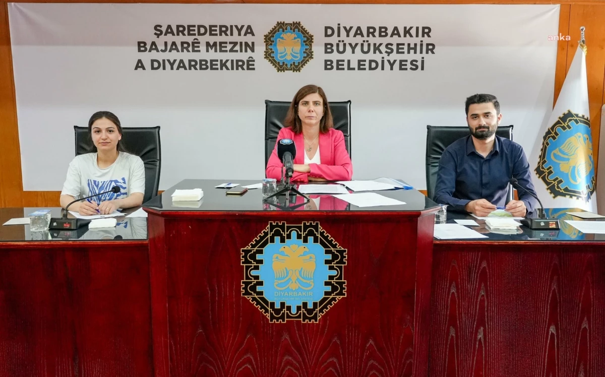 Diyarbakır Büyükşehir Belediyesi\'nde İşlemler Durduruldu