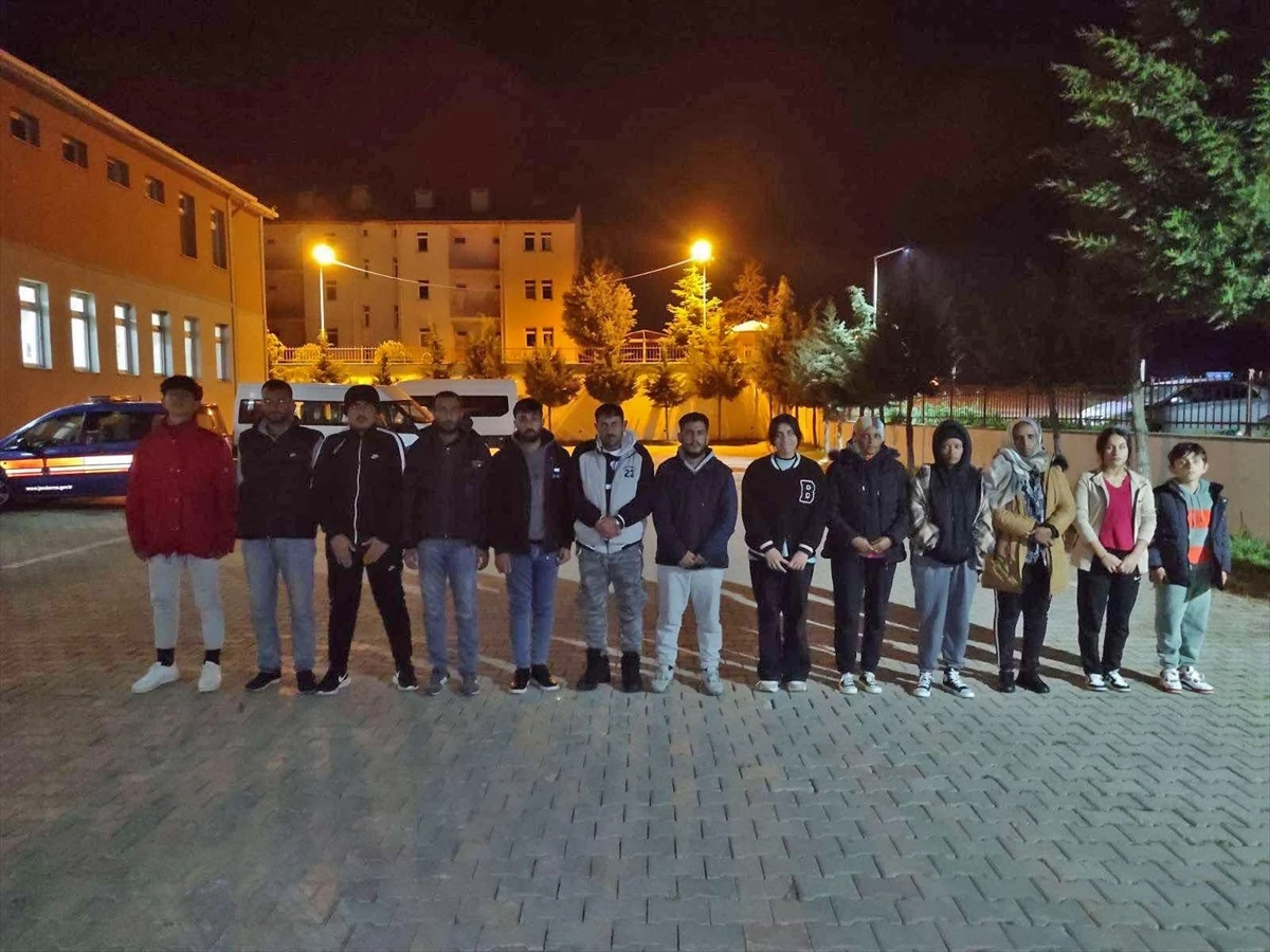 Edirne Havsa\'da 13 yabancı uyruklu yakalandı