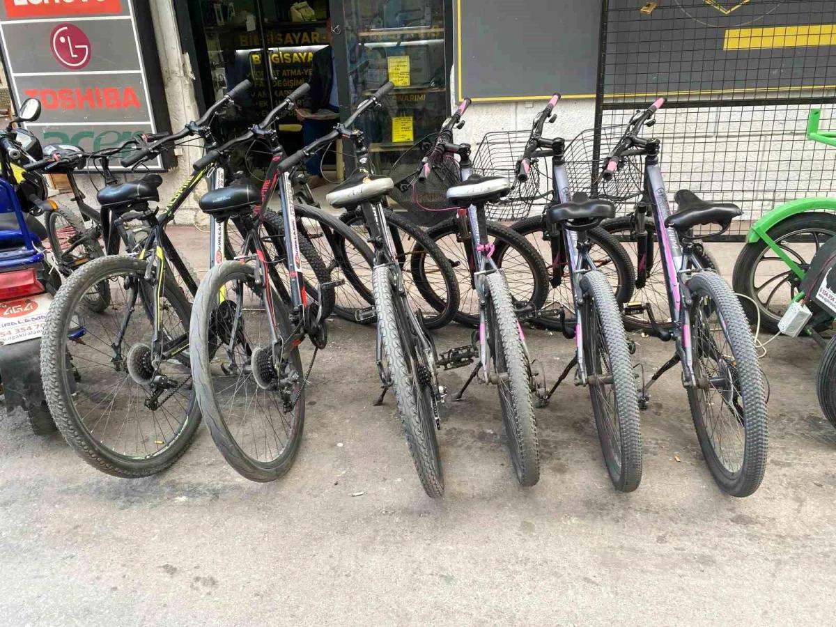 Eskişehir\'de Havaların Güzellemesiyle Bisiklet Kiralama Yöntemi Popülerleşiyor