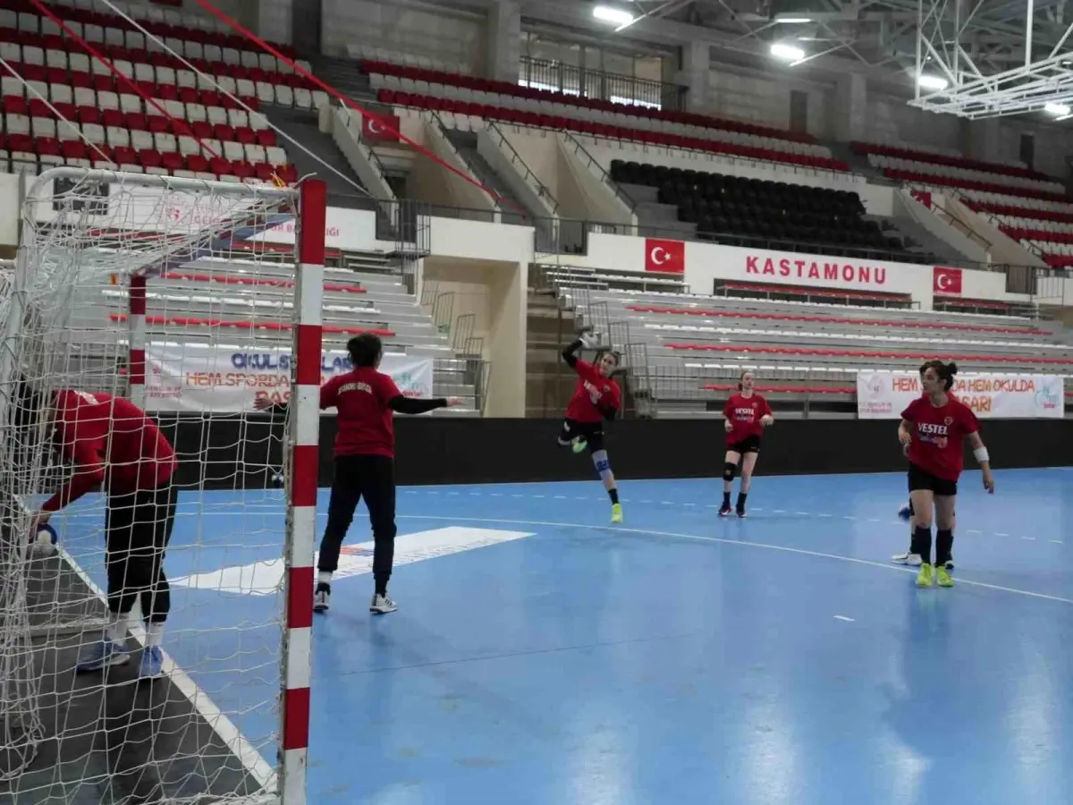 Kastamonu Belediyespor, Konyaaltı Belediyespor\'u konuk edecek