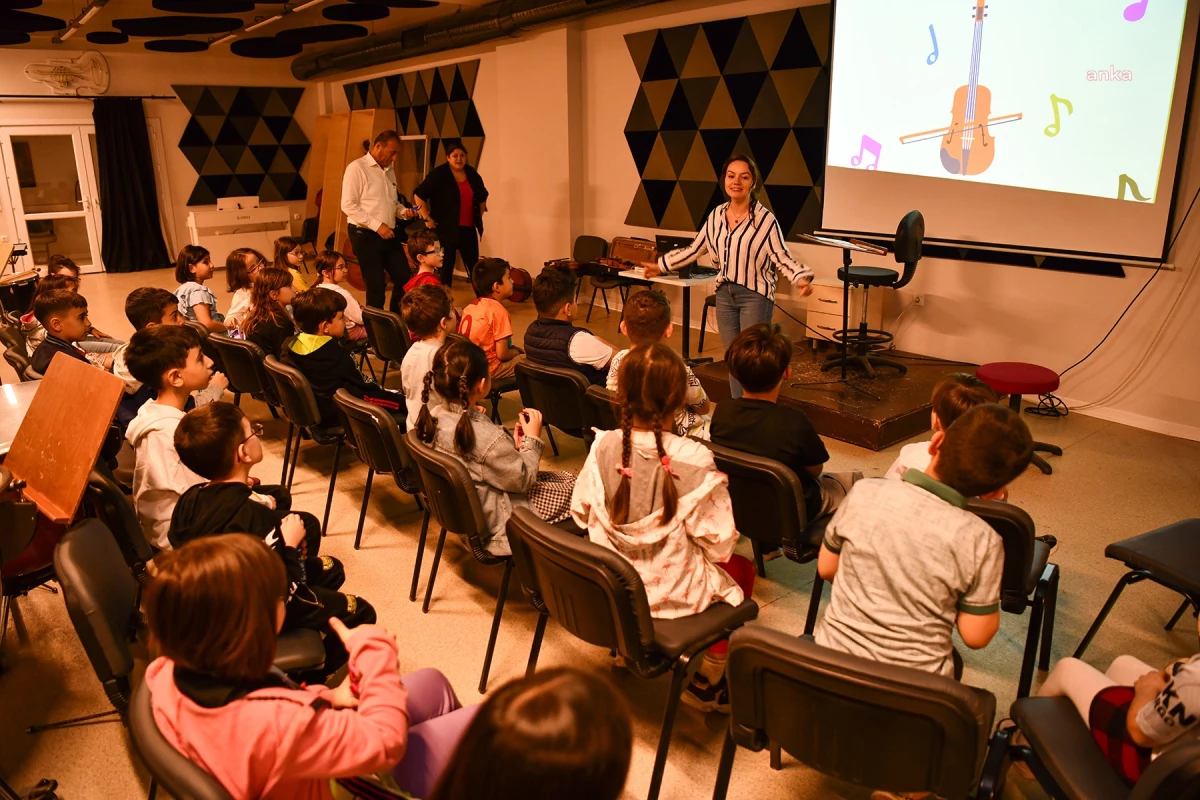 Tepebaşı Belediyesi Çocuk Senfoni Orkestrası Eğitim ve Çalışma Merkezi Öğrencileri Ağırlıyor