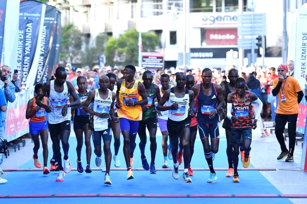 Maraton İzmir\'de Kenyalı ve Etiyopyalı sporcular birinci oldu