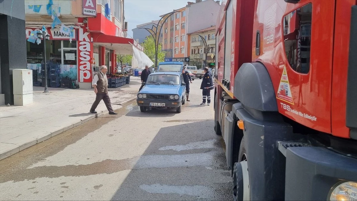 Çorum Alaca\'da Park Halindeki Otomobilde Yangın Çıktı