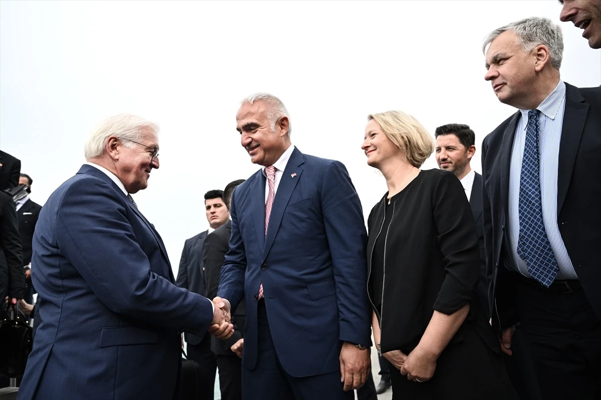 Almanya Cumhurbaşkanı: Almanya ve Türkiye 100 yıldır birbirlerine sıkı sıkıya bağlı