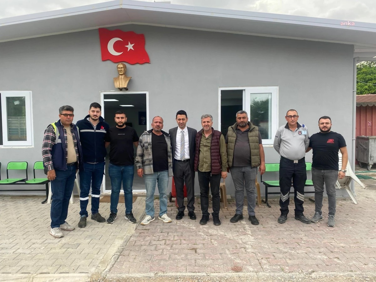 Bayraklı Belediye Başkanı İrfan Önal, birimleri ziyaret etti